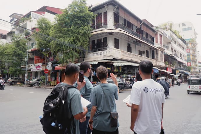 Confluences and Trove Tourism Developing Sangkat-Level Urban Tourism Plan