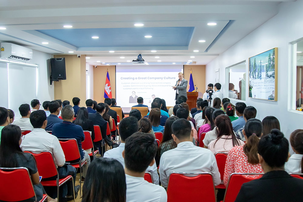 Anthony Galliano speaks at the CAM-ASEAN seminar on 'Creating a Great Company Culture'